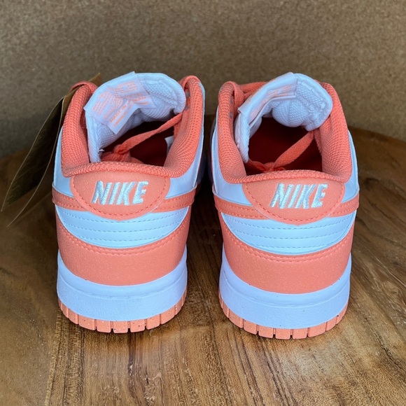 Nike
Dunk
Light wild mango
Brand new - Picture 4 of 7